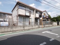 外観:南向きの窓先が開けている大変陽当たりの良い物件です！