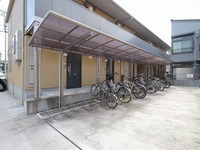 駐輪場:屋根付きの駐輪場で大切な自転車も雨から守ることができます♪